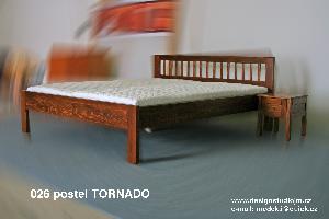 TORONTO - Kvalitní postel z masivu, decentní a lehký design